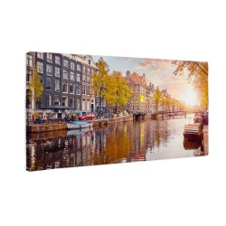 Kanał w Amsterdamie